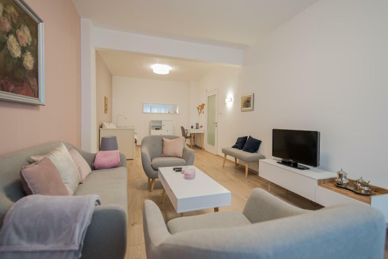 Chic And Spacious Apartment In Central Sofia - Patriarh Evtimiy By Flat Mаnager 外观 照片